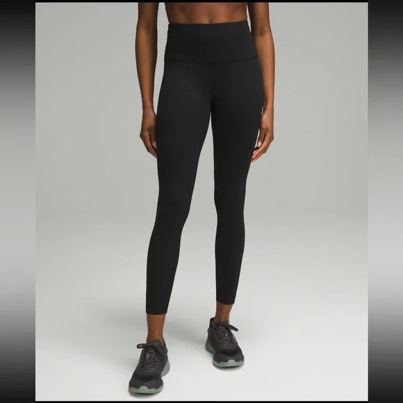 New with tags Lululemon Wunder Train High-Rise Ribbed
Tight 25", Black. Size 6. - Picture 3 of 15